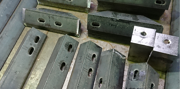 ブラケット製作